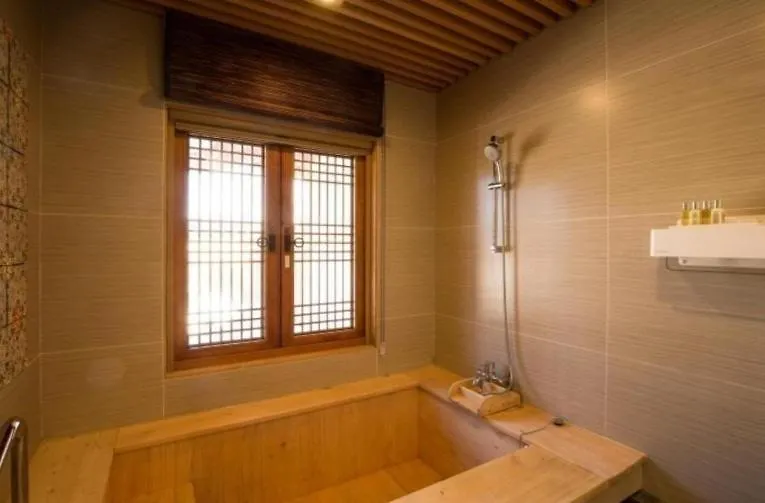 Gyeongwonjae By Walkerhill Hotel Incheon 5*,  South Korea